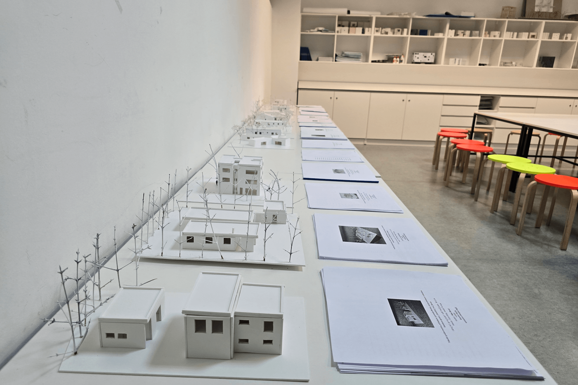 završna prezentacija studentskih radova na kolegiju Stambene zgrade I akademske 2024./2025. godine07