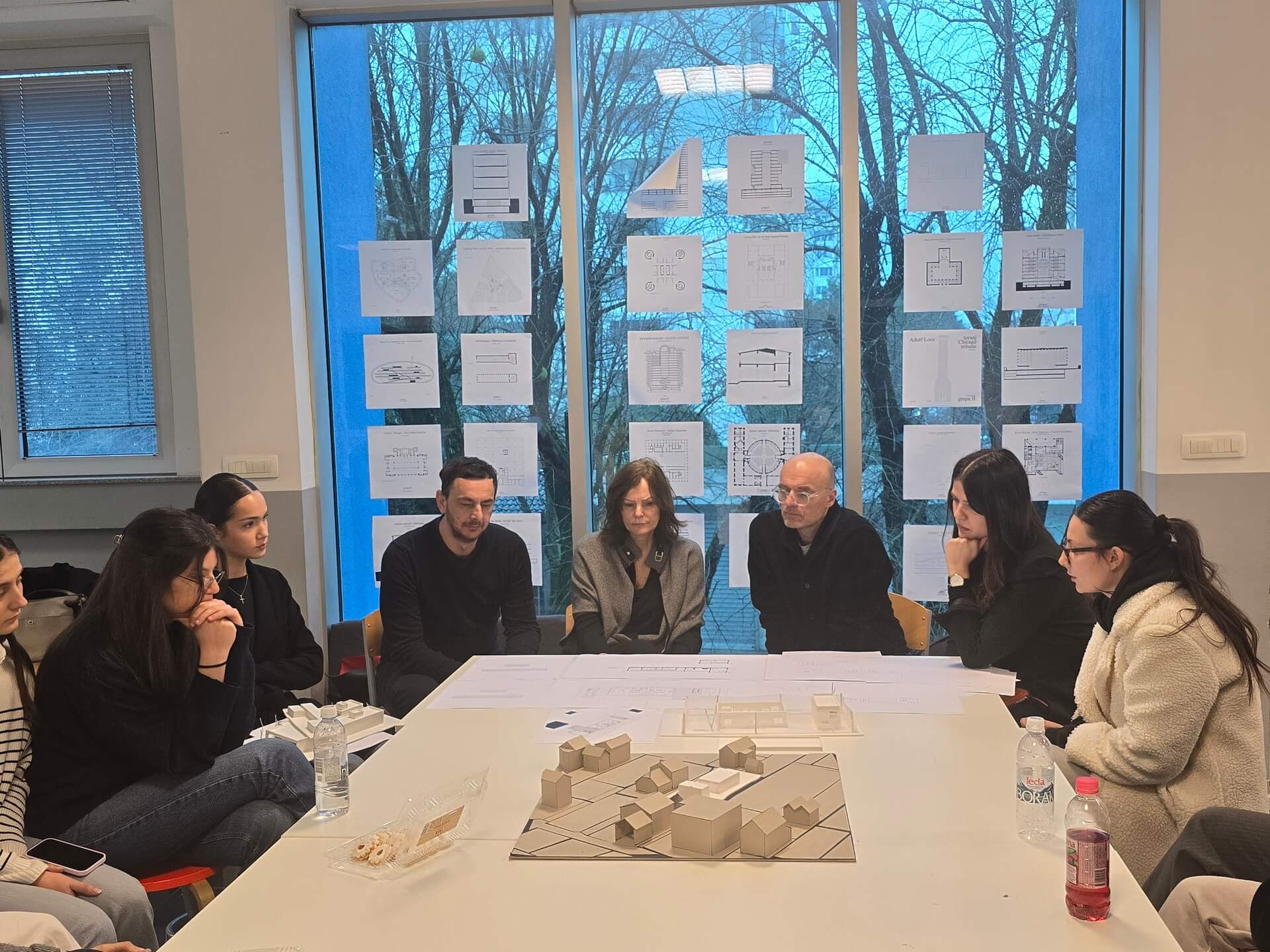 završna prezentacija studentskih radova na kolegiju Stambene zgrade I akademske 2025./2026. godine07